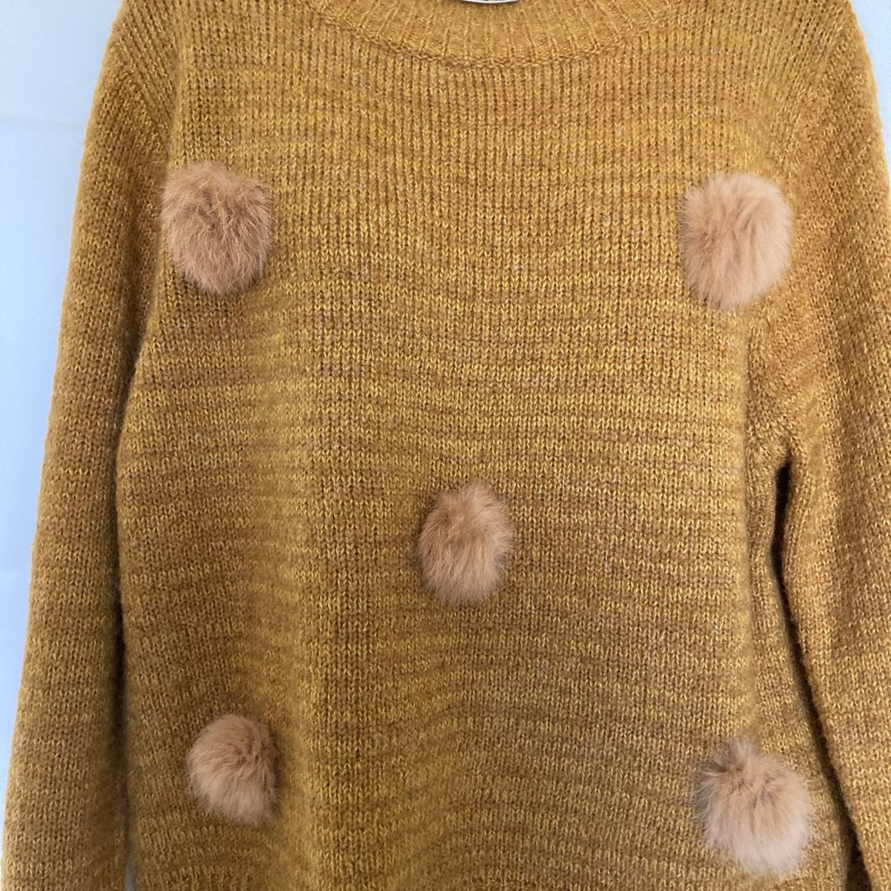 New With Tags Michelle Nicole Sweater. Size M - Picture 8 of 13
